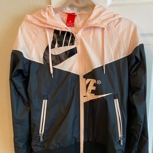 Nike wind runner jacket